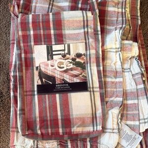 UGG Bristol Plaid Tablecloth in Red and White